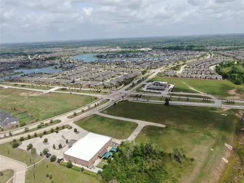1623 Waters Lake Boulevard Missouri City TX 77459