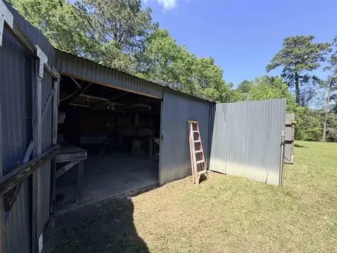 8957 Tejas Lane Silsbee TX 77656