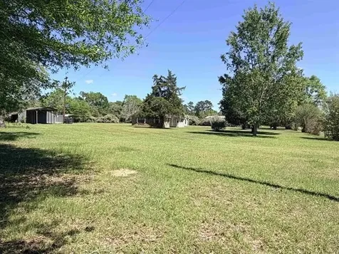 8957 Tejas Lane Silsbee TX 77656