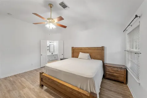 118 Pin Oak Lane Hempstead TX 77445