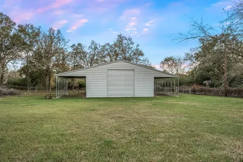 118 Pin Oak Lane Hempstead TX 77445