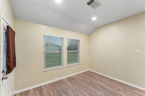 118 Pin Oak Lane Hempstead TX 77445