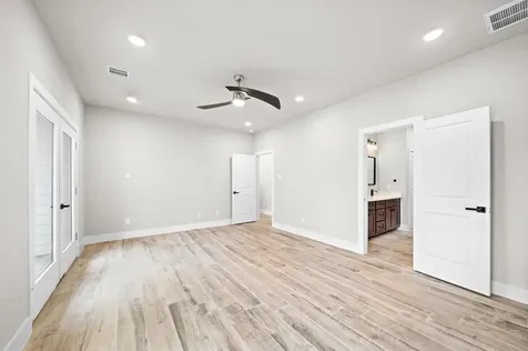 228 W 28th Street Houston TX 77008