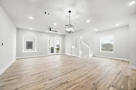 228 W 28th Street Houston TX 77008