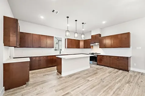 228 W 28th Street Houston TX 77008