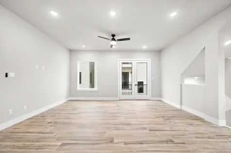 228 W 28th Street Houston TX 77008