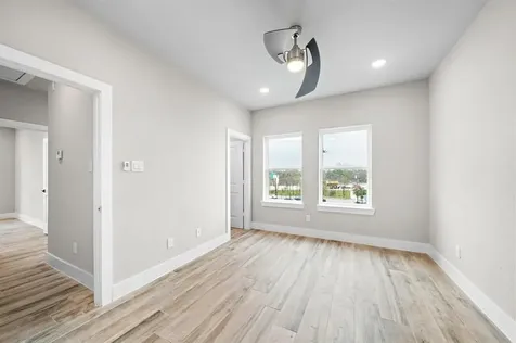 228 W 28th Street Houston TX 77008