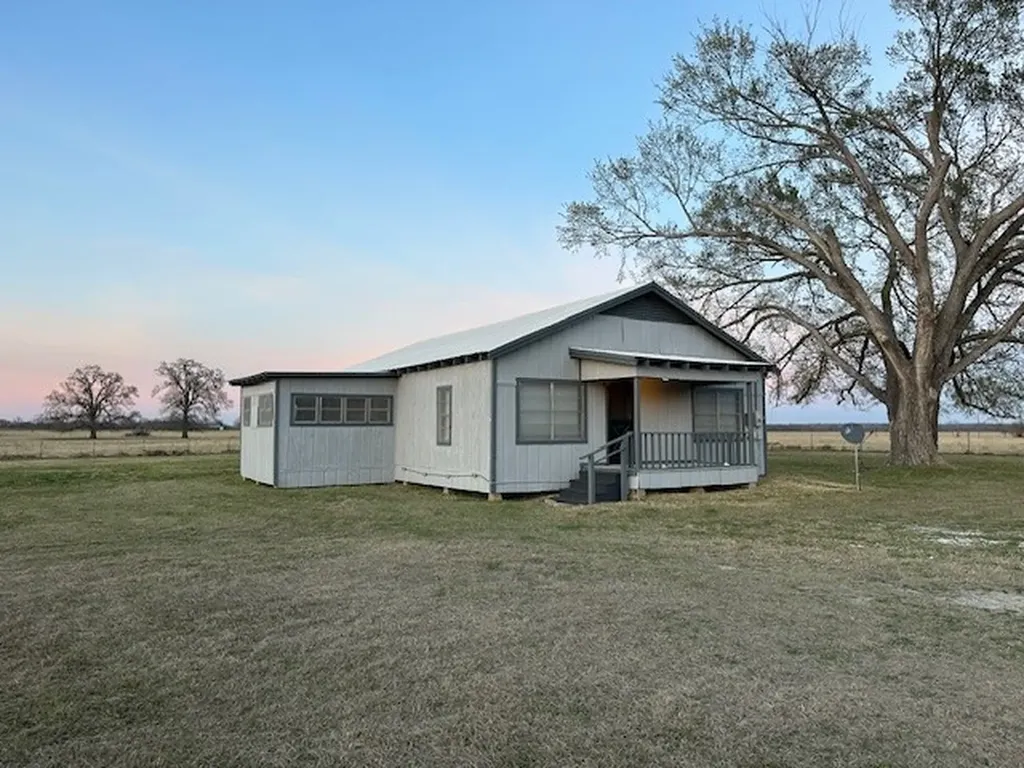 18943 State Highway 7 Centerville TX 75833
