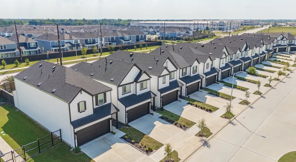 10415 Lancaster Forest Lane 93 Houston TX 77051