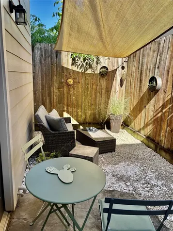 919 W 15th Street Houston TX 77008