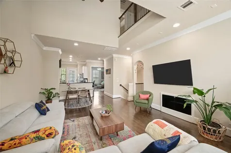 1114 W 25th Street Houston TX 77008