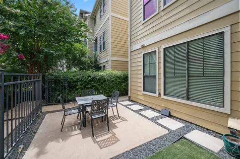 1114 W 25th Street Houston TX 77008