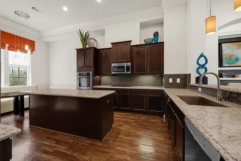 5605 Cohn Meadow Lane Houston TX 77007