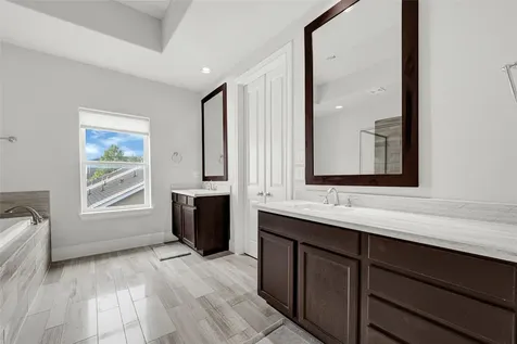 5605 Cohn Meadow Lane Houston TX 77007