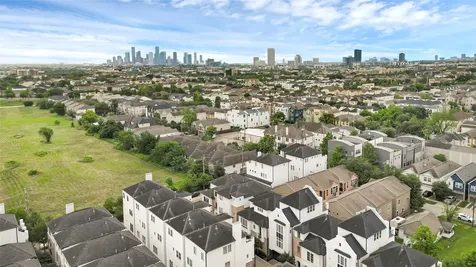 5605 Cohn Meadow Lane Houston TX 77007