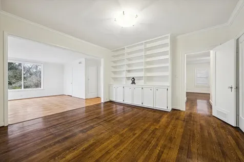 302 E Jackson Street West Columbia TX 77486