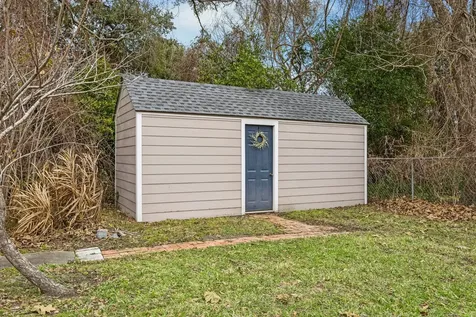 302 E Jackson Street West Columbia TX 77486