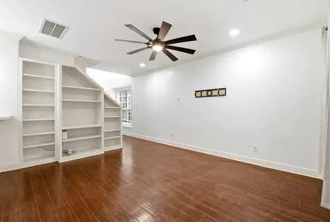78 N Camellia Grove Circle The Woodlands TX 77382