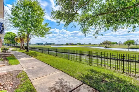 2614 Arbor Hill Lane Pearland TX 77584