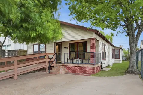 5518 Avenue Q Galveston TX 77551