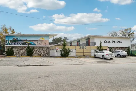 2810 Beauchamp Street 19 Houston TX 77009