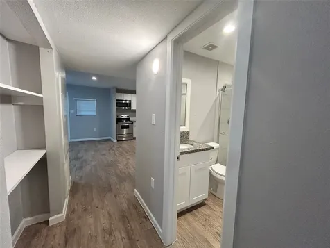 2810 Beauchamp Street 19 Houston TX 77009