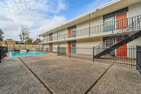 2810 Beauchamp Street 19 Houston TX 77009