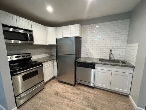 2810 Beauchamp Street 19 Houston TX 77009