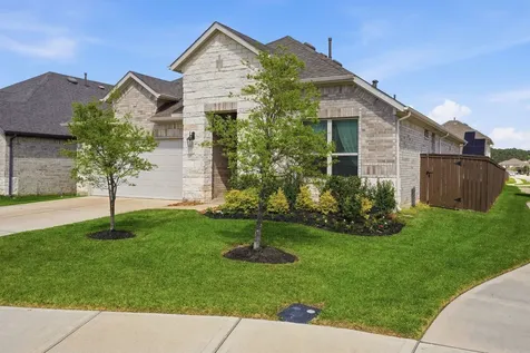 1233 Antelope Passing Drive Montgomery TX 77316