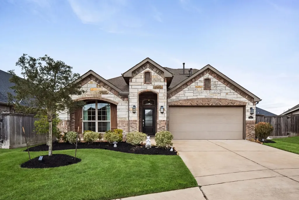 1319 Simpson Valley Lane Richmond TX 77469