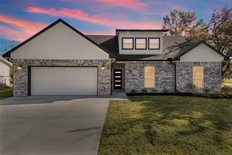 2950 Gulf Street Beaumont TX 77703