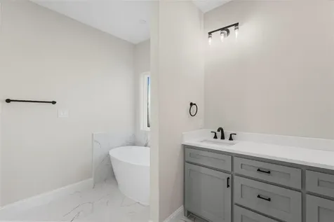 2950 Gulf Street Beaumont TX 77703