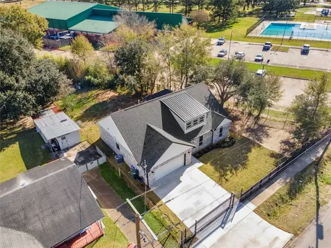 2950 Gulf Street Beaumont TX 77703