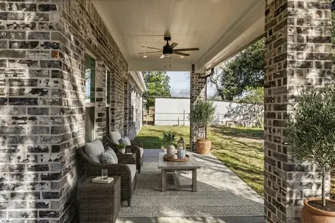 2950 Gulf Street Beaumont TX 77703