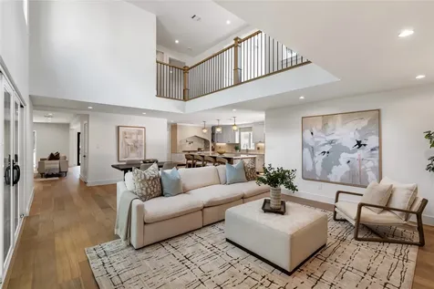 814 Azalea Street Houston TX 77018