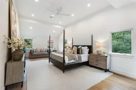 814 Azalea Street Houston TX 77018