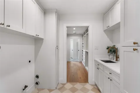 814 Azalea Street Houston TX 77018