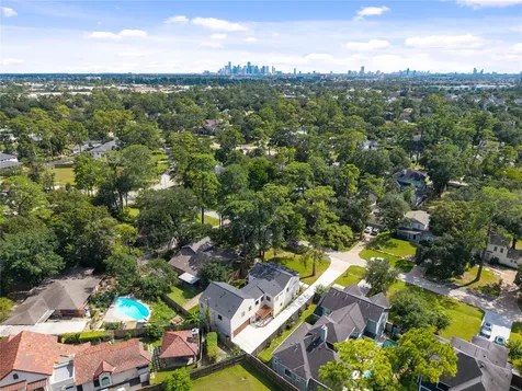 814 Azalea Street Houston TX 77018