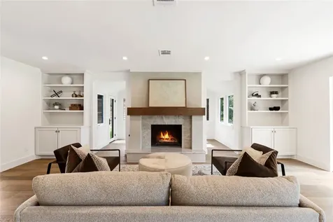 814 Azalea Street Houston TX 77018