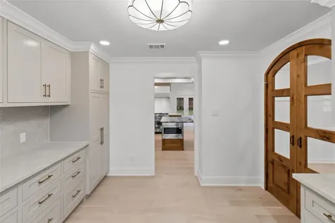 1911 Briarmead Drive Houston TX 77057