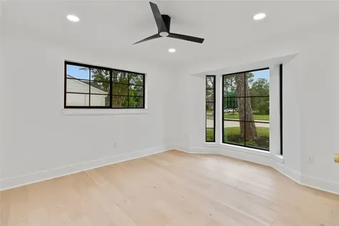 1911 Briarmead Drive Houston TX 77057