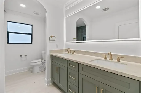 1911 Briarmead Drive Houston TX 77057