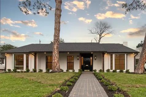 1911 Briarmead Drive Houston TX 77057
