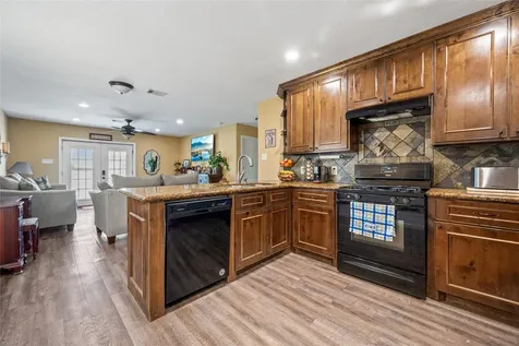 501 County Road 2276 Cleveland TX 77327