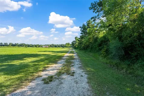501 County Road 2276 Cleveland TX 77327