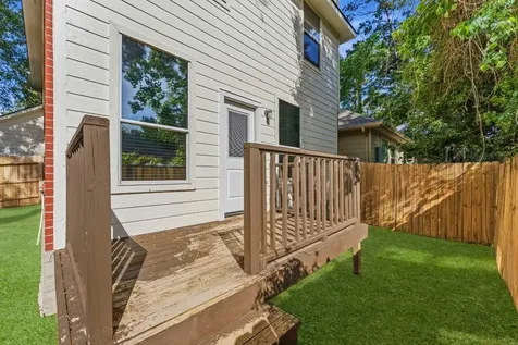 2822 Whitman Drive Montgomery TX 77356