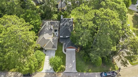2822 Whitman Drive Montgomery TX 77356