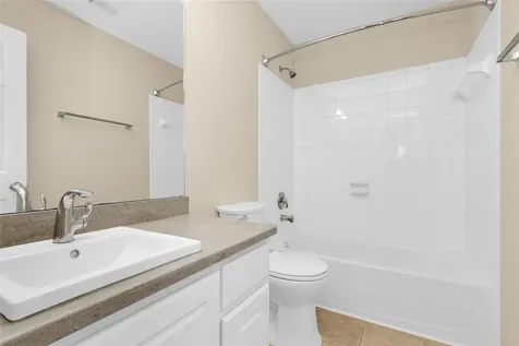10 W Foxbriar Forest Circle The Woodlands TX 77382
