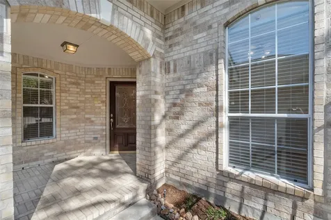 10 W Foxbriar Forest Circle The Woodlands TX 77382