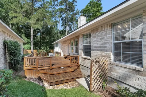 10 W Foxbriar Forest Circle The Woodlands TX 77382